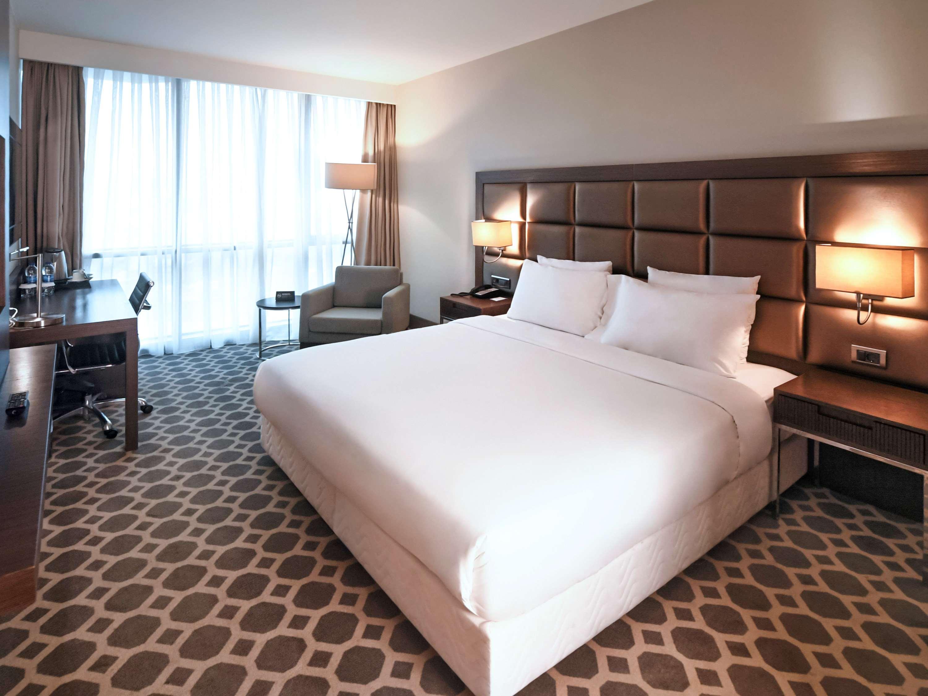 Mercure Istanbul West Hotel & Convention Center Istambul Exterior foto
