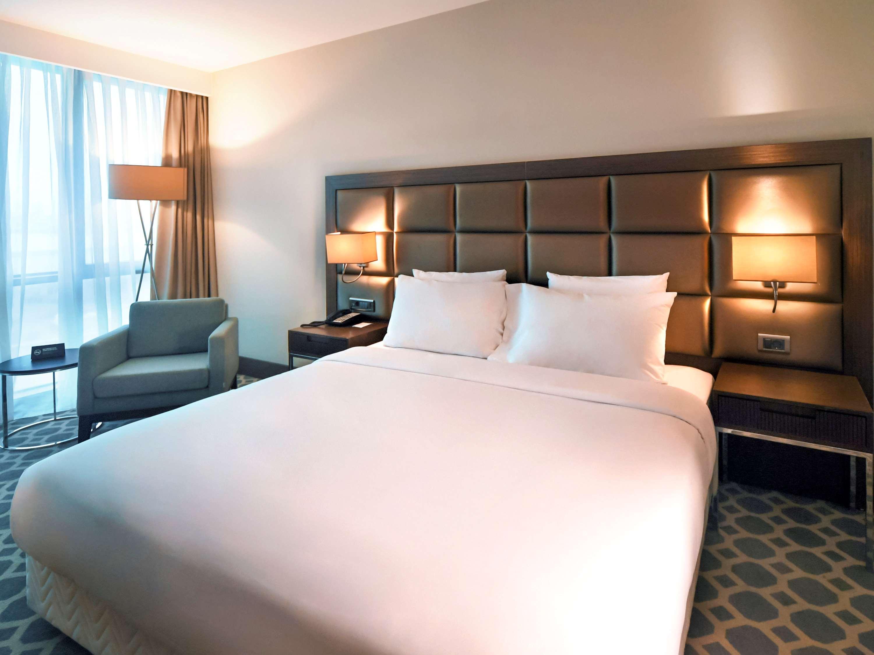 Mercure Istanbul West Hotel & Convention Center Istambul Exterior foto