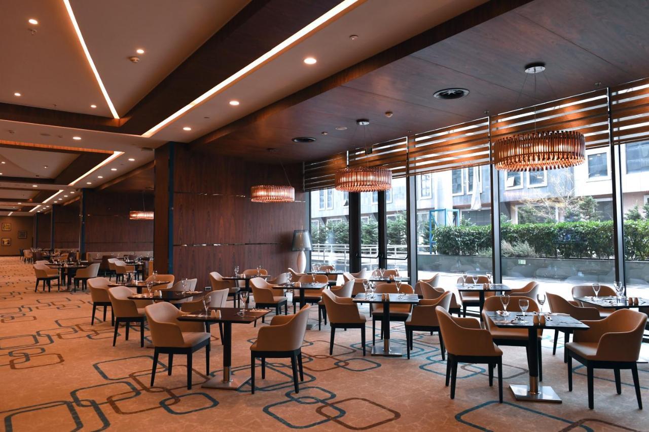 Mercure Istanbul West Hotel & Convention Center Istambul Exterior foto