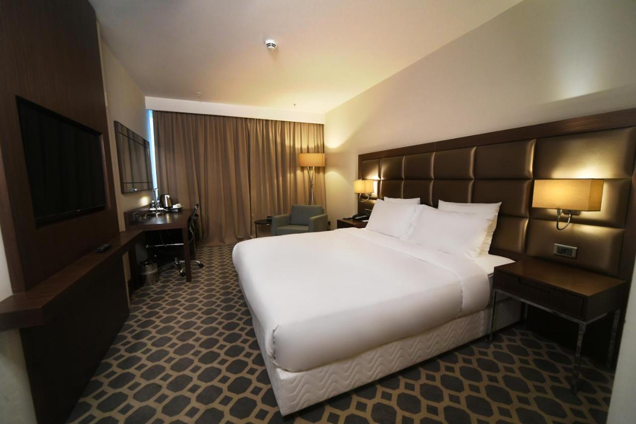 Mercure Istanbul West Hotel & Convention Center Istambul Exterior foto