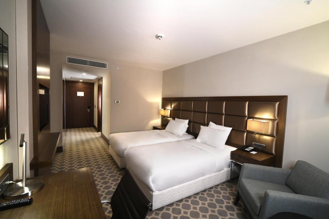 Mercure Istanbul West Hotel & Convention Center Istambul Exterior foto