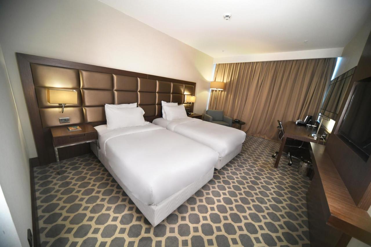 Mercure Istanbul West Hotel & Convention Center Istambul Exterior foto